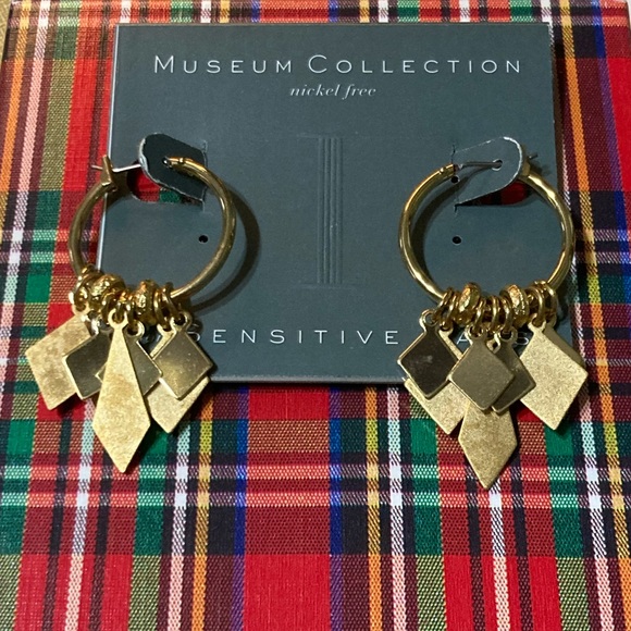 Museum Collection Sensitive Ears Gold-tone Hypo-allergenic hoop w/dangles 2" NEW - Picture 3 of 6